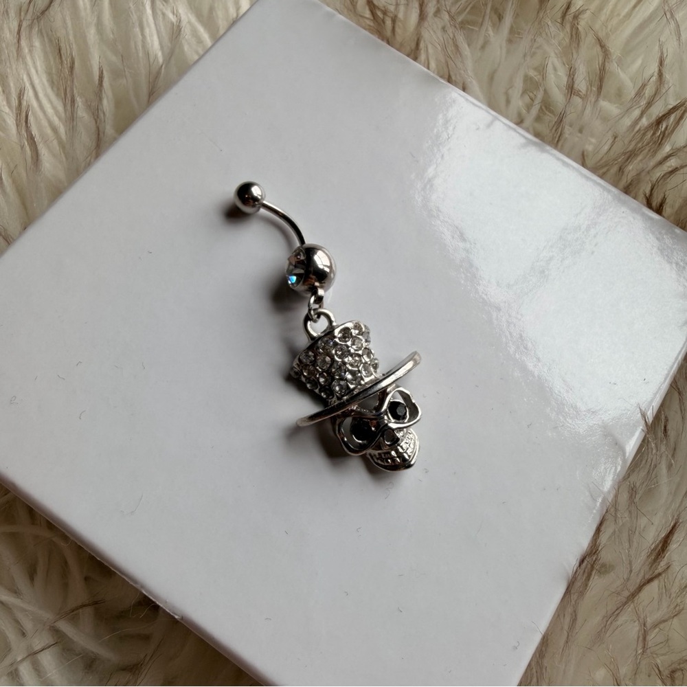 Silver Crystal Skull w/ Top Hat Belly Ring